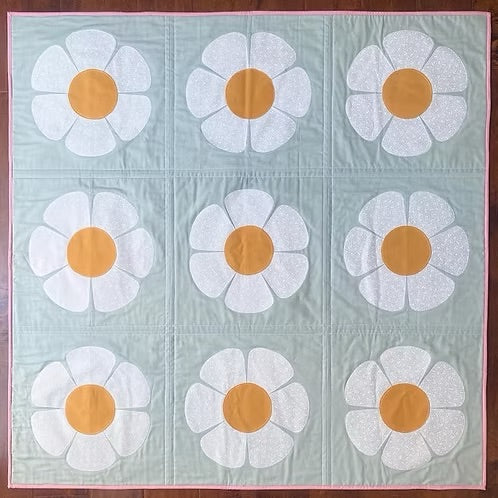 Retro Daisy Quilt Paper Pattern by The Retro Quilter