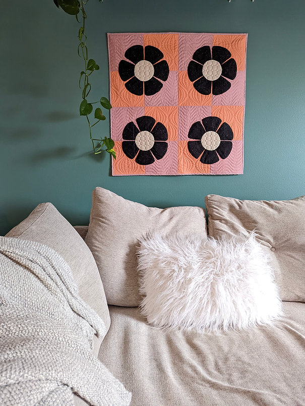 Retro Daisy Quilt Paper Pattern by The Retro Quilter